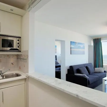 Lange Anna דירה וגנרוגה